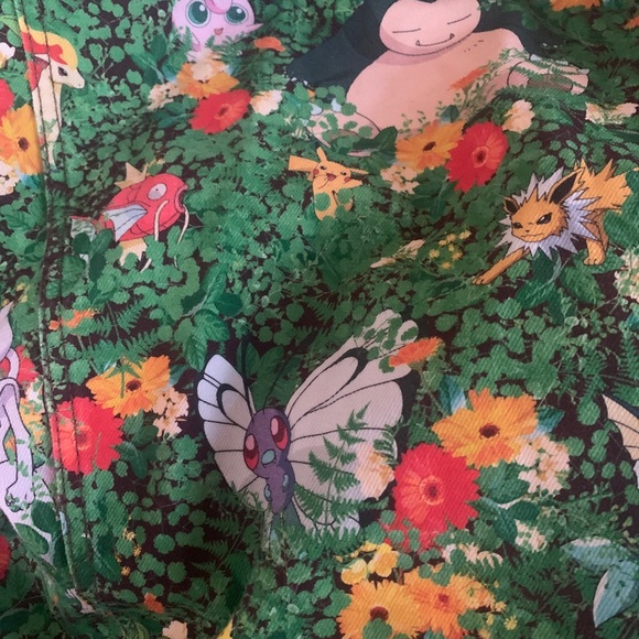 LEVI'S X POKÉMON VINTAGE FIT TRUCKER JACKET - Picture 3 of 3